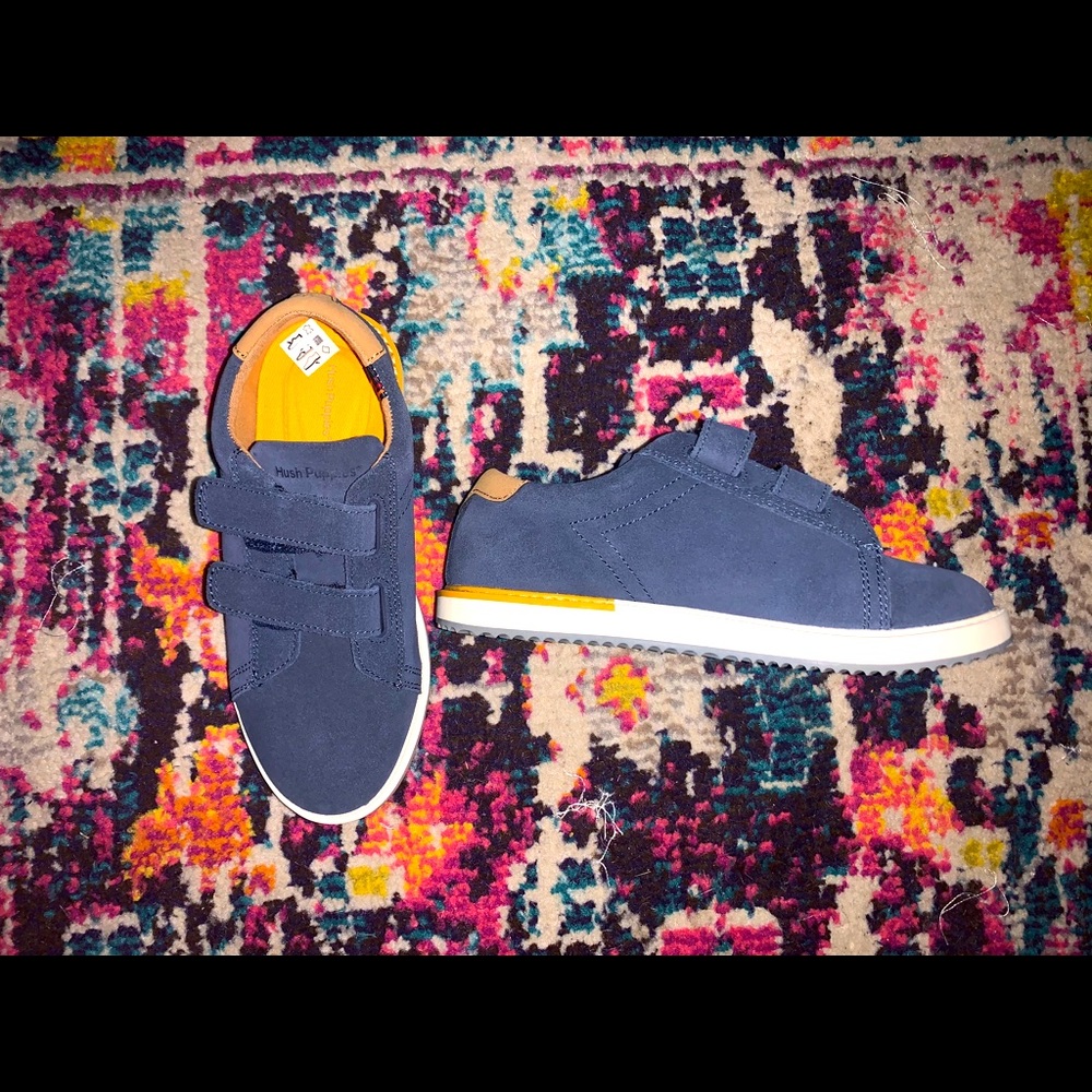 Boys shoes